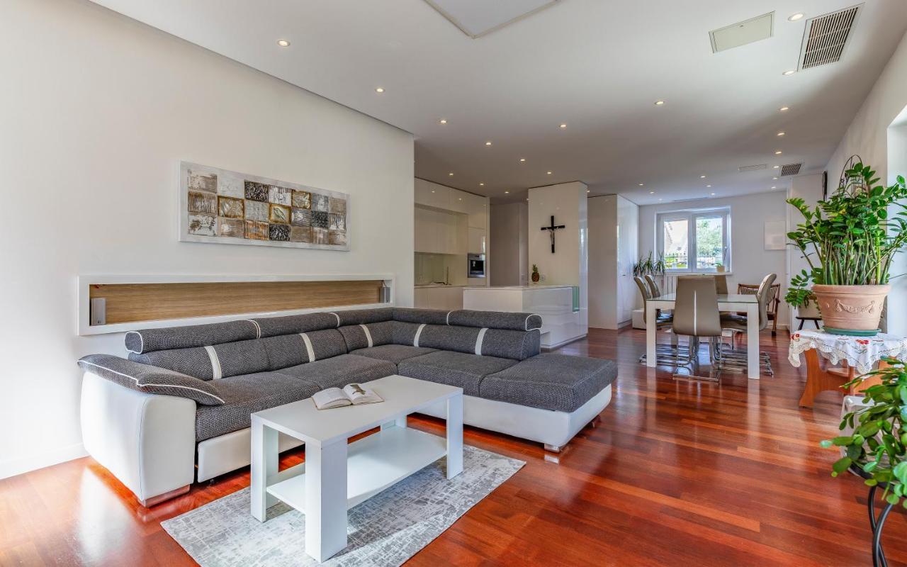 Viola Medulin Apartment โรวีน ภายนอก รูปภาพ